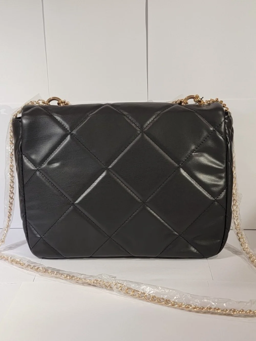 Badgley Mischka BM-4176 Black Quilted Chain Crossbody Bag NWT